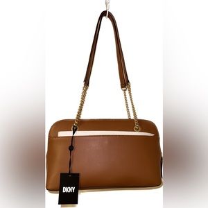 Dkny shoulder bag brand new (only 2 left)